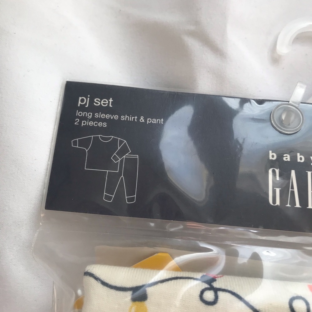 Baby Gap Two Piece Christmas Light Pajama Set New - Picture 2 of 6
